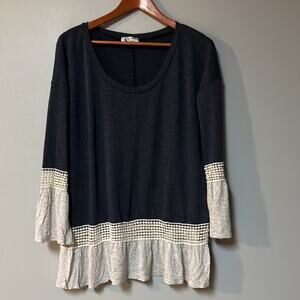 Womens Size S Oversized Christian Caliendo Top Navy blue 87% polyester, 9%, rayo